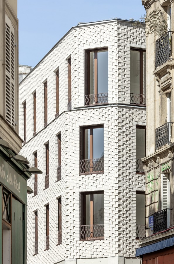 14 social housing units and two business premises