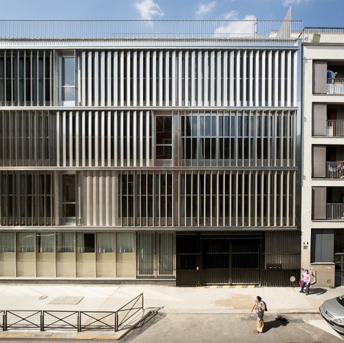 Façade sud sur la rue