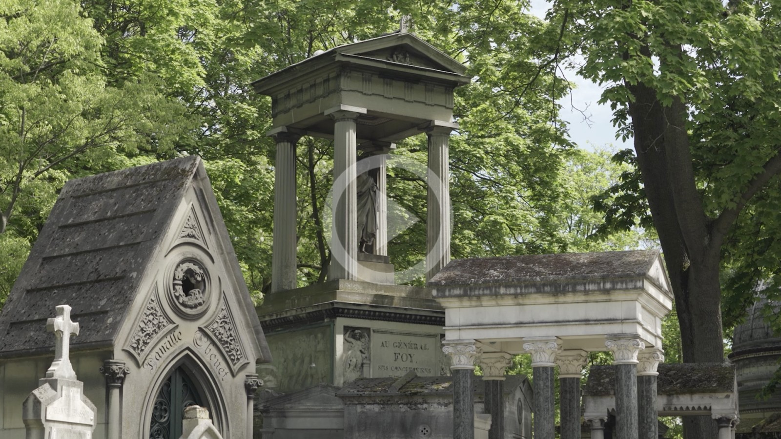 Camille Laurens - Le cimetière du Père-Lachaise