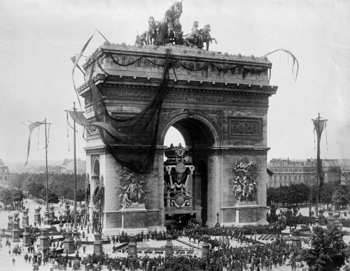Funérailles nationales de Victor Hugo et catafalque sous l'Arc de Triomphe, 31 mai 1885