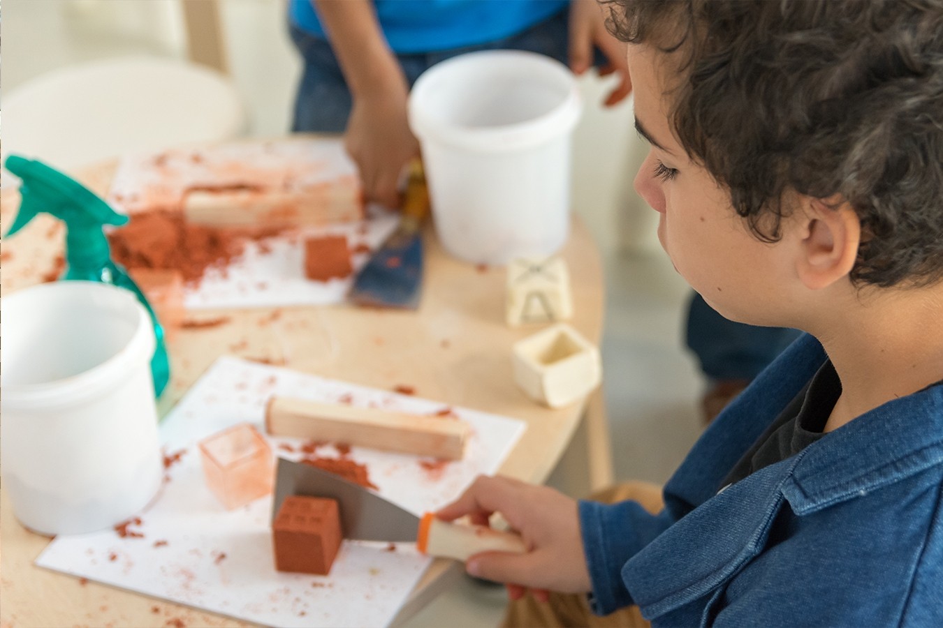 Atelier Jeux de construction en terre