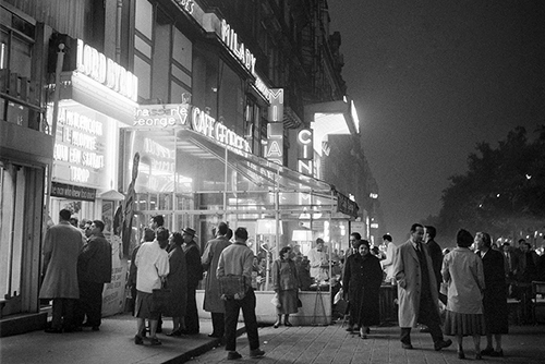 L'avenue des Champs-Elysées, 1956
